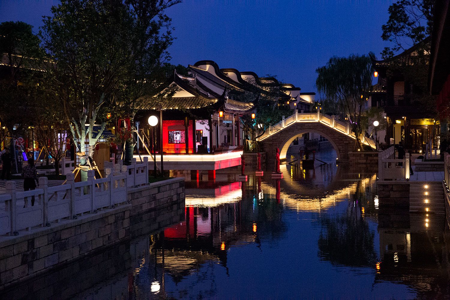 北京新西塘水街亮化方案